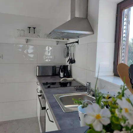 Lavanda - Free Parking And Grill Apartment