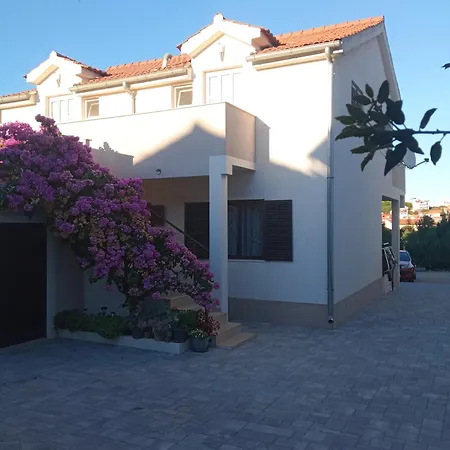 Lavanda - Free Parking And Grill Jezera