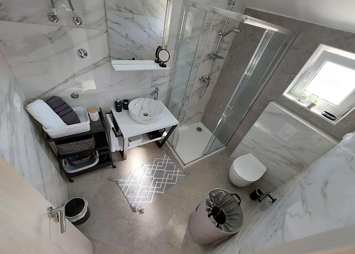 Lavanda - Free Parking And Grill * Jezera