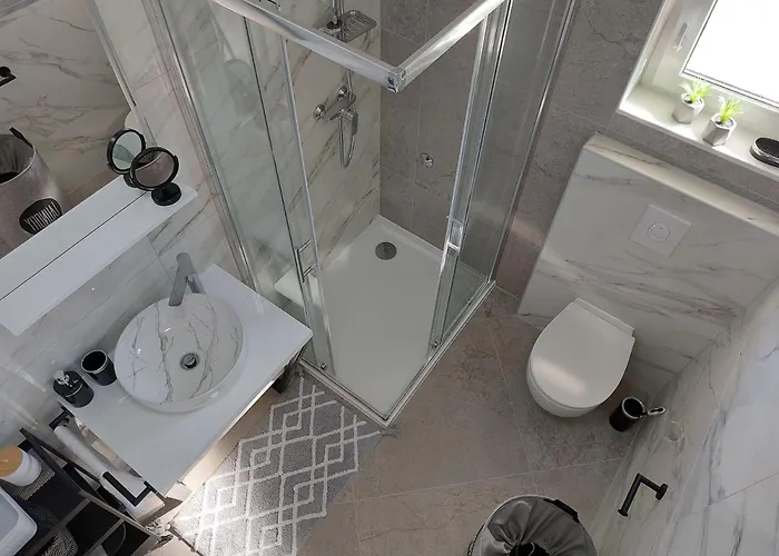 Lavanda - Free Parking And Grill Jezera