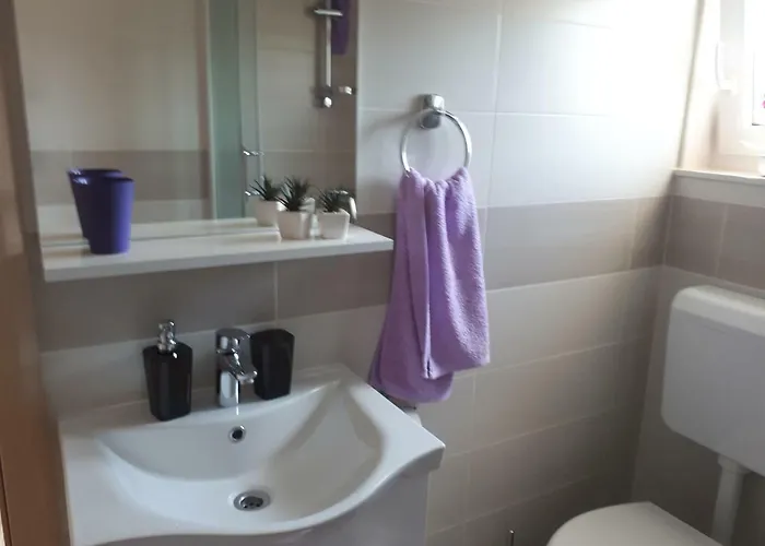 Lavanda - Free Parking And Grill Jezera