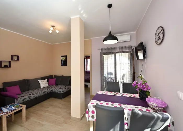 Lavanda - Free Parking And Grill Jezera