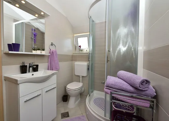 Lavanda - Free Parking And Grill *