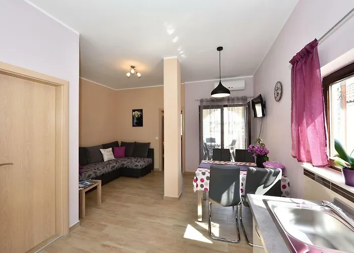 Lavanda - Free Parking And Grill * Jezera